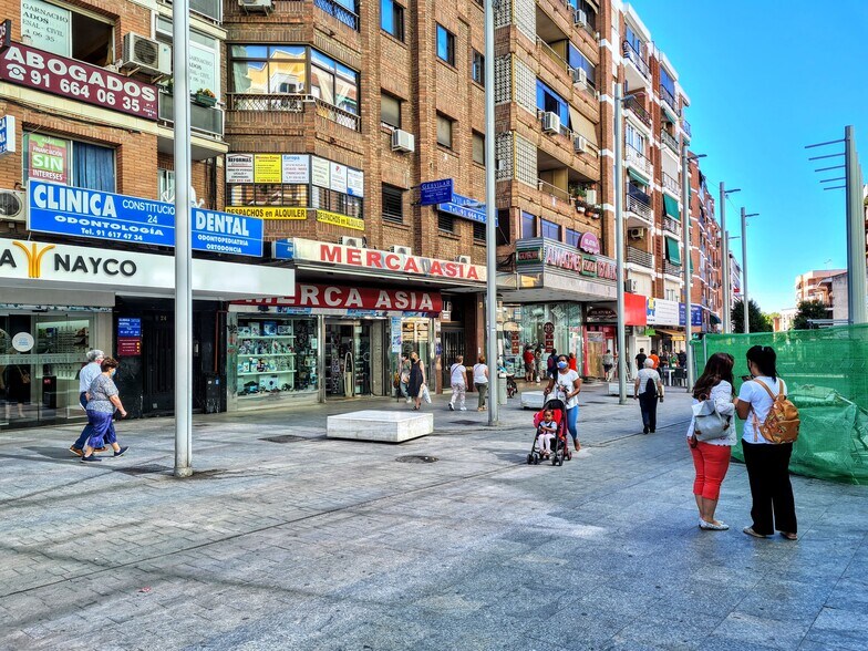 Avenida Constitución, 22, Móstoles, Madrid à louer - Photo de l’immeuble – Image 2 sur 12