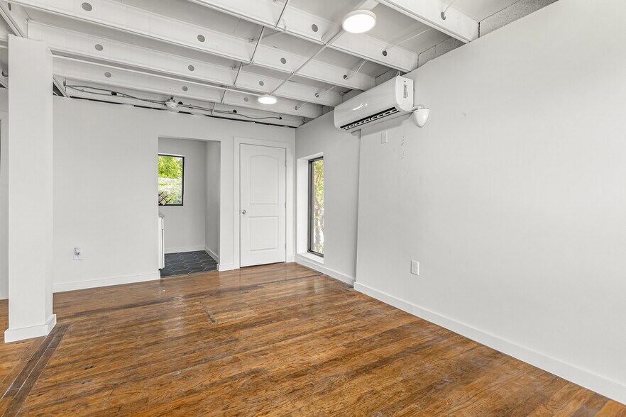 900 Basse Rd, San Antonio, TX à vendre - Photo de l’immeuble – Image 3 sur 27
