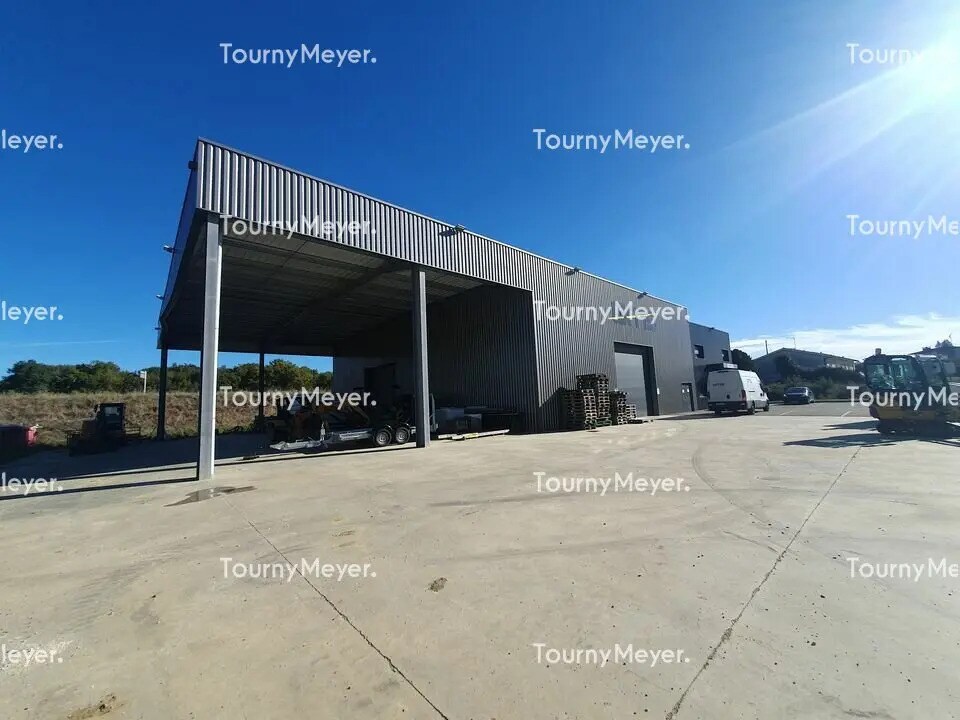 Local d’activités dans Targon à louer Photo de l’immeuble– Image 1 sur 8