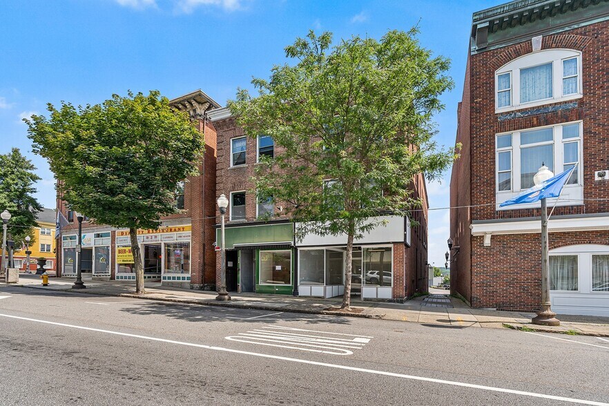 338-340 Main St, Southbridge, MA à vendre - Photo de l’immeuble – Image 2 sur 27