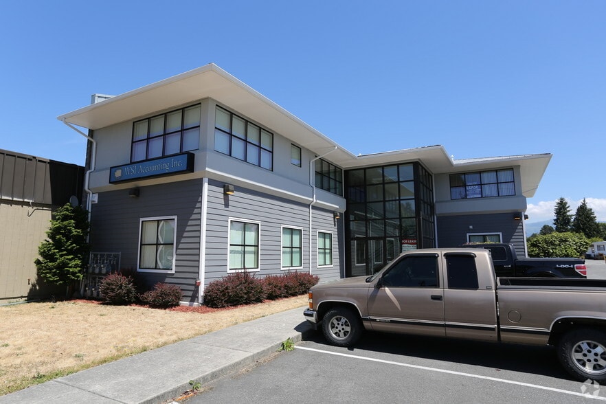 2210 Riverside Dr, Mount Vernon, WA à louer - Photo de l’immeuble – Image 3 sur 6
