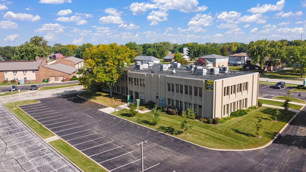 507 W Kendall Dr, Yorkville, IL à louer - Photo de l’immeuble – Image 3 sur 23