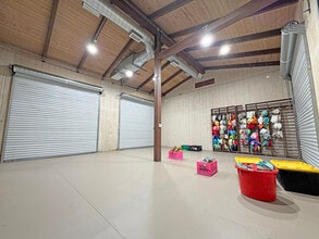 202 E Haley St, Santa Barbara, CA à louer Photo intérieure– Image 2 sur 8