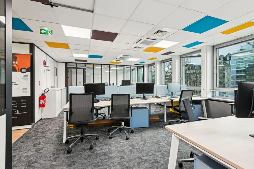 58 Avenue Charles De Gaulle, Neuilly-sur-Seine à louer - Photo de l’immeuble – Image 3 sur 9