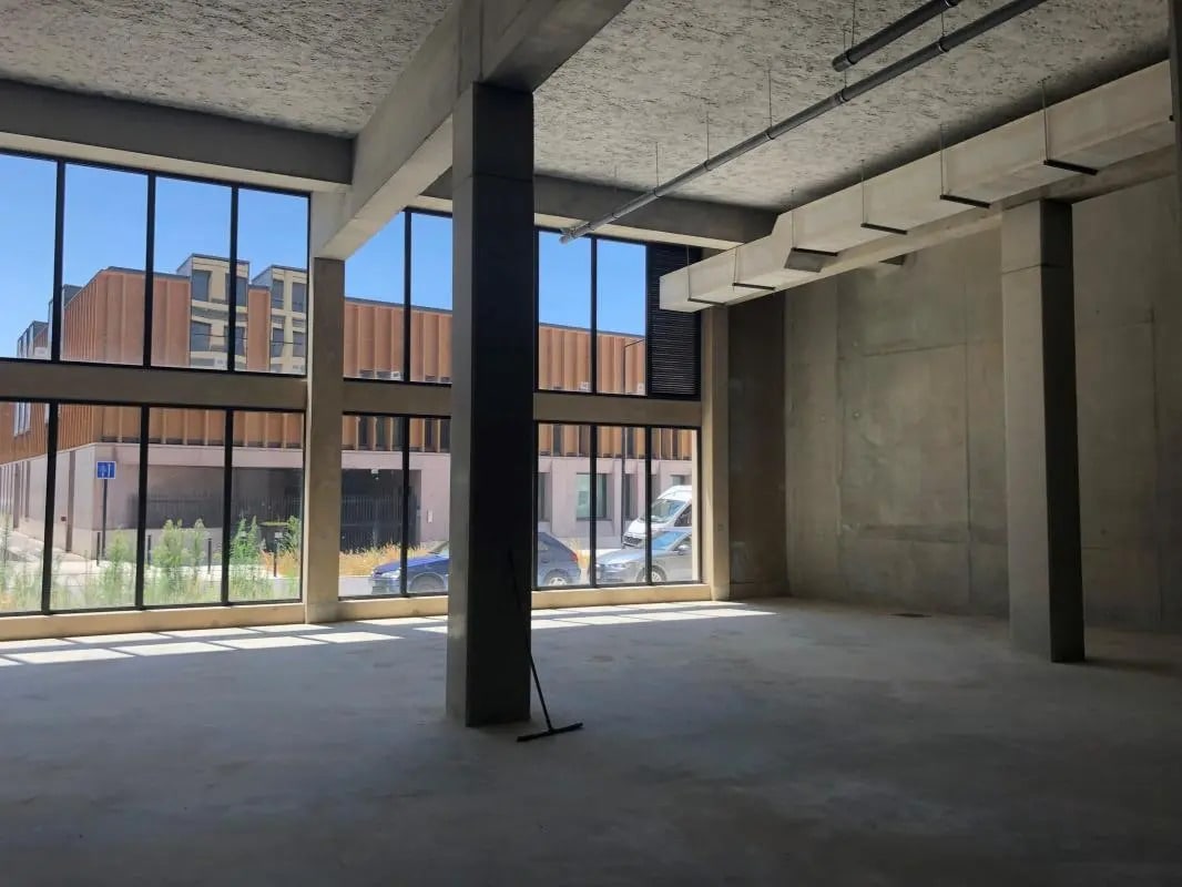 Local d'activités dans Bordeaux à vendre Photo intérieure– Image 1 sur 11