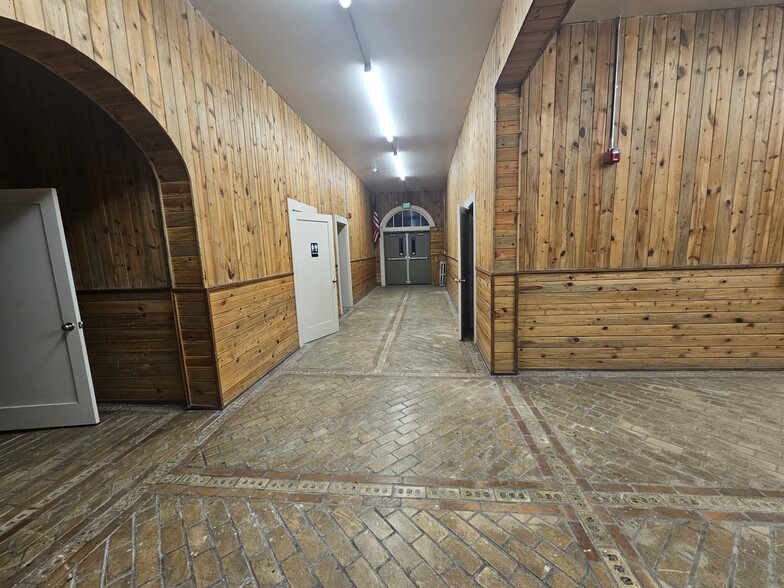 151 W Main St, New Castle, CO à louer - Photo intérieure – Image 2 sur 4