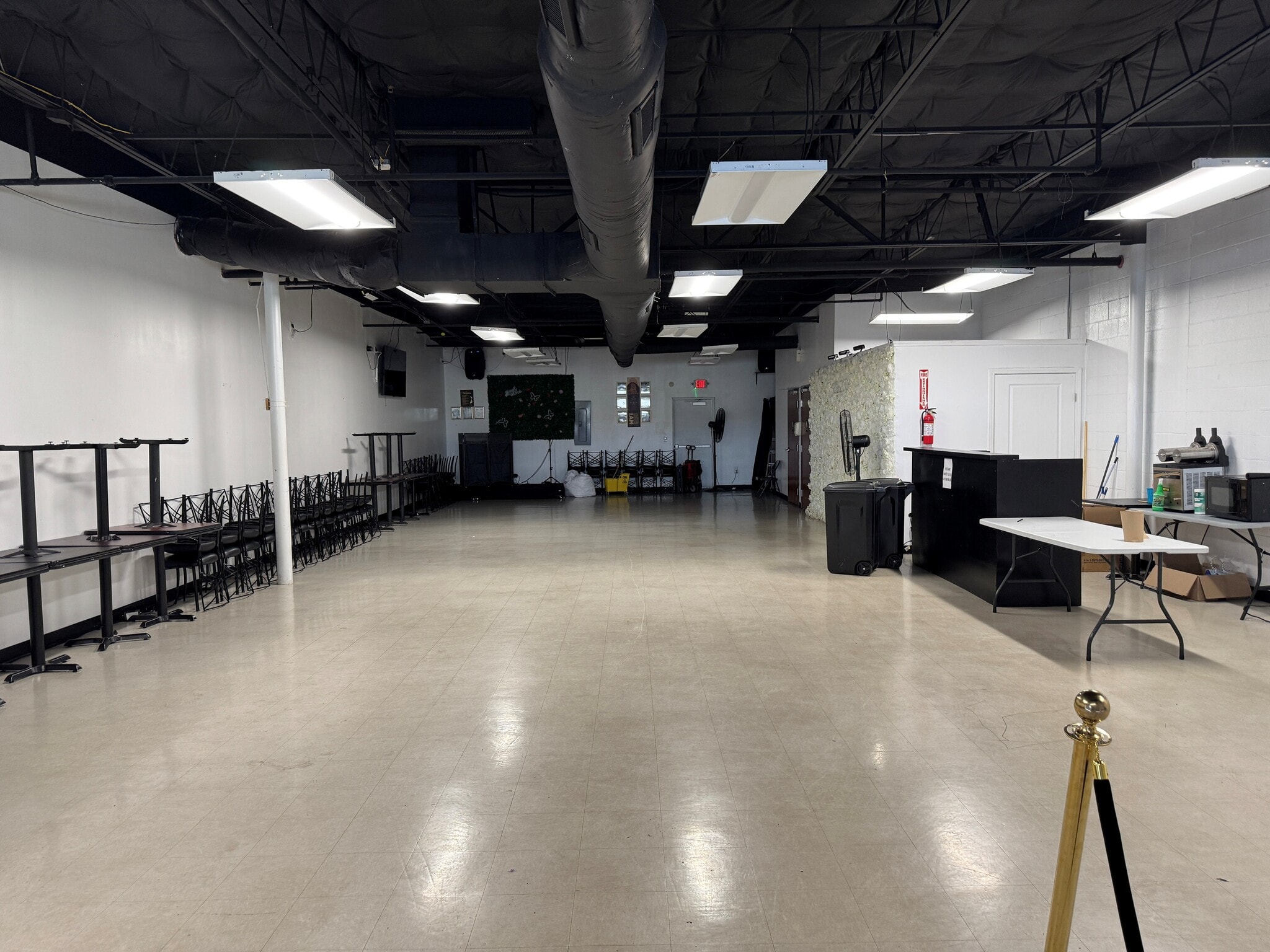 410 E Camp Wisdom Rd, Duncanville, TX à louer Photo intérieure– Image 1 sur 1