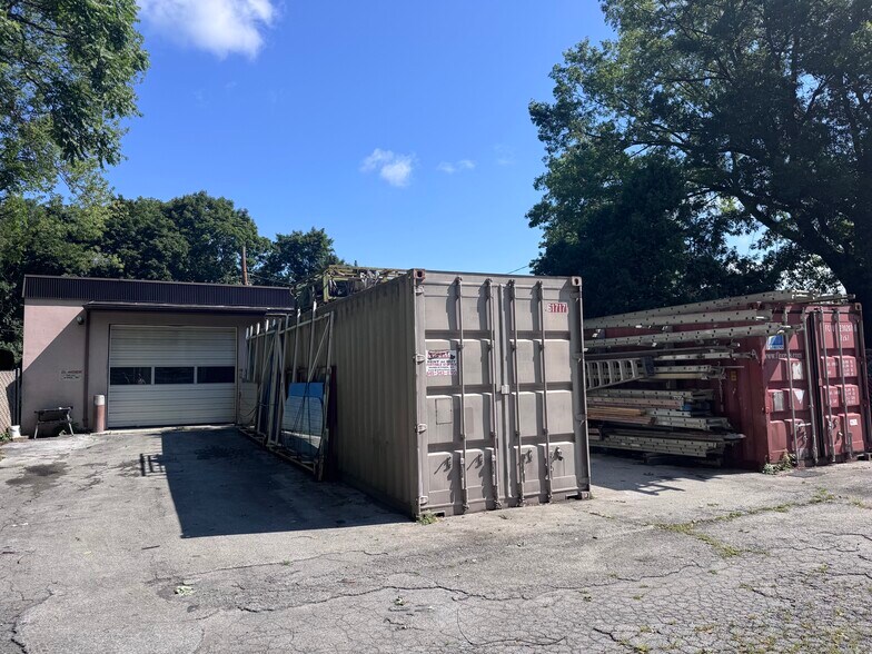 285 Violet Ave, Poughkeepsie, NY à vendre - Photo de l’immeuble – Image 3 sur 13