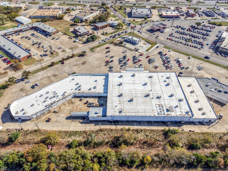 North Loy Lake Retail Portfolio portefeuille de 3 biens à vendre sur LoopNet.fr - Photo de l’immeuble – Image 3 sur 32