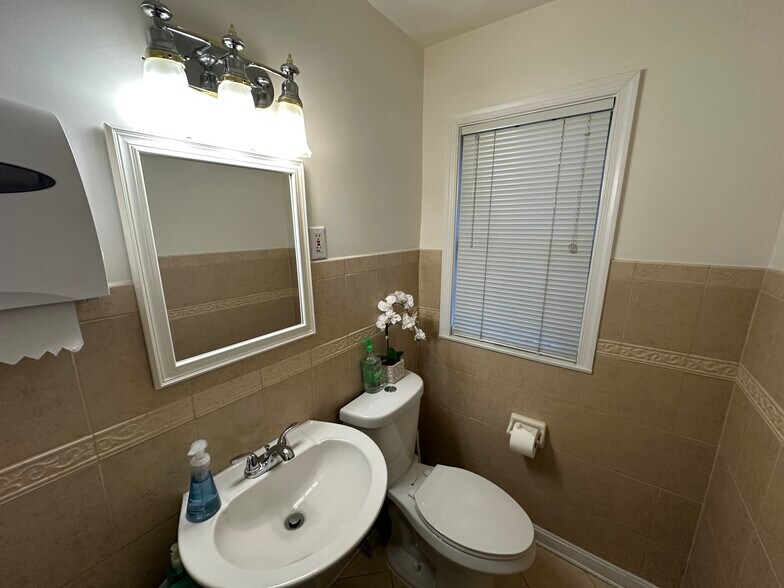 1701 Belle View Blvd, Alexandria, VA à vendre - Photo de l’immeuble – Image 3 sur 17