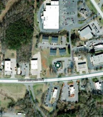 1018 Dallas Cherryville Hwy, Dallas, NC à vendre - Photo de l’immeuble – Image 2 sur 5