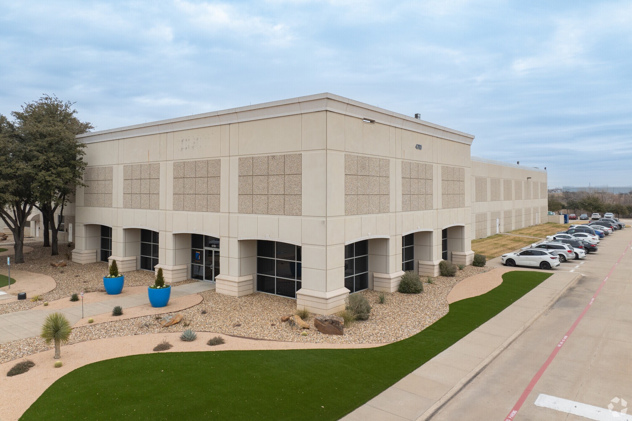4700-4708 Mercantile Dr, Fort Worth, TX à louer Photo de l’immeuble– Image 1 sur 11