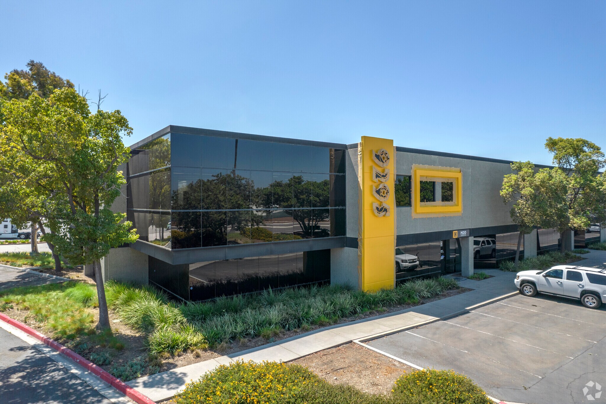 9295 Siempre Viva Rd, San Diego, CA à louer Photo principale– Image 1 sur 11