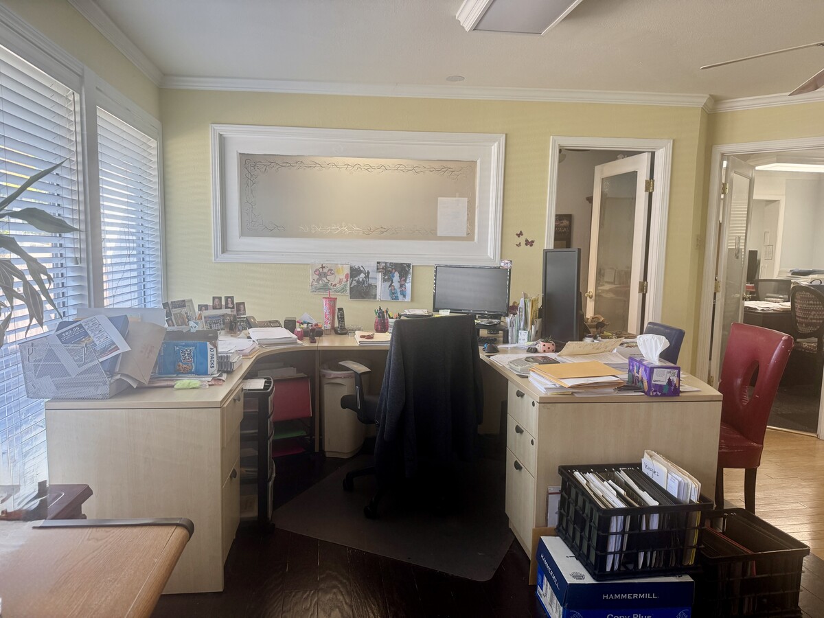1580 E Washington St, Petaluma, CA 94954 - Lot 3 & 4 -  - Photo intérieure - Image 2 of 2
