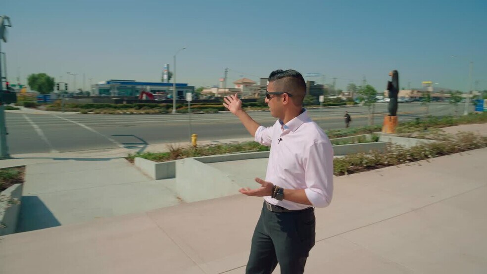 301 N Pepper Ave, Colton, CA à louer - Vidéo sur l’annonce professionnelle – Image 2 sur 16