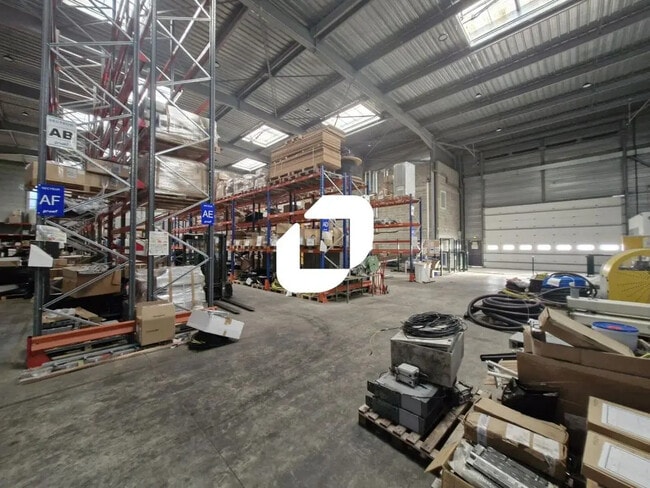 Plus de détails pour Local d’activités à vendre