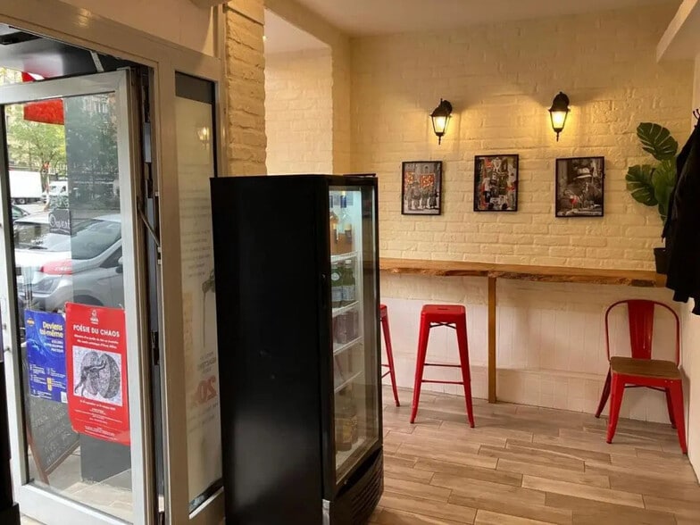 Local commercial dans Paris à louer - Photo de l’immeuble – Image 2 sur 4