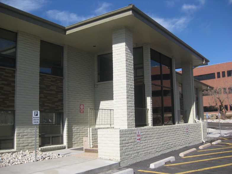 12157 W Cedar Dr, Lakewood, CO à louer - Photo principale – Image 1 sur 7