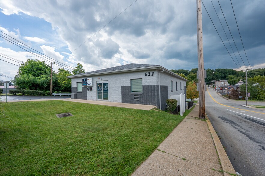 621 N 4th St, Jeannette, PA à vendre - Photo de l’immeuble – Image 2 sur 48