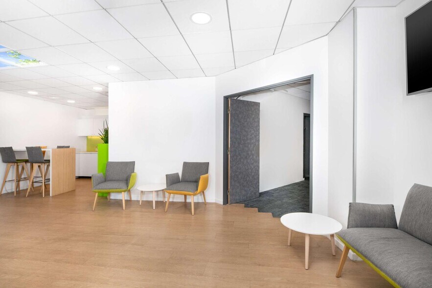 12/14 Rond-Point Des Champs Elysées-Marcel Dassault, Paris à louer - Photo de l’immeuble – Image 3 sur 5