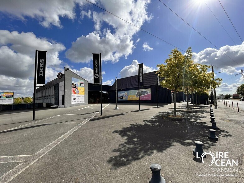 Local commercial dans La Séguinière à louer - Photo de l’immeuble – Image 1 sur 9