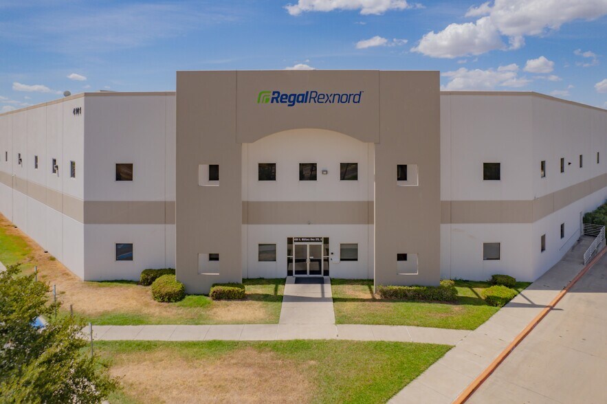 4101 W Military Hwy, McAllen, TX à louer - Photo de l’immeuble – Image 2 sur 5