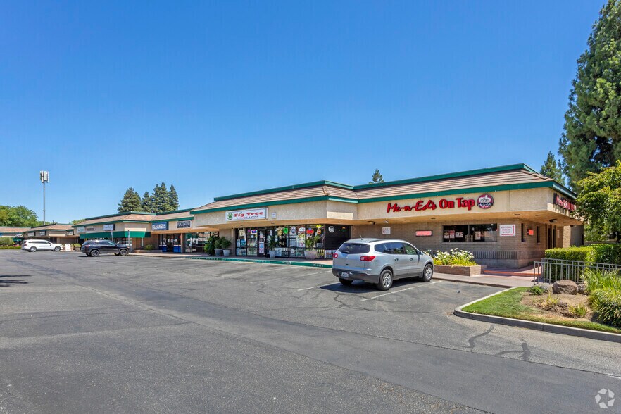 1731-1799 W Bullard, Fresno, CA à louer - Photo de l’immeuble – Image 2 sur 4