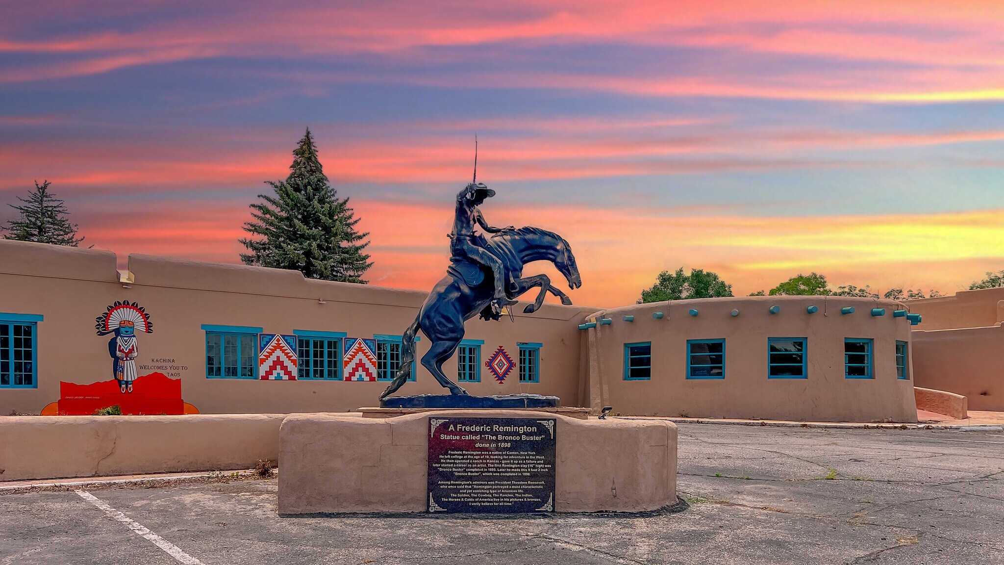 413 Paseo Del Pueblo Norte, Taos, NM à vendre Photo principale– Image 1 sur 34