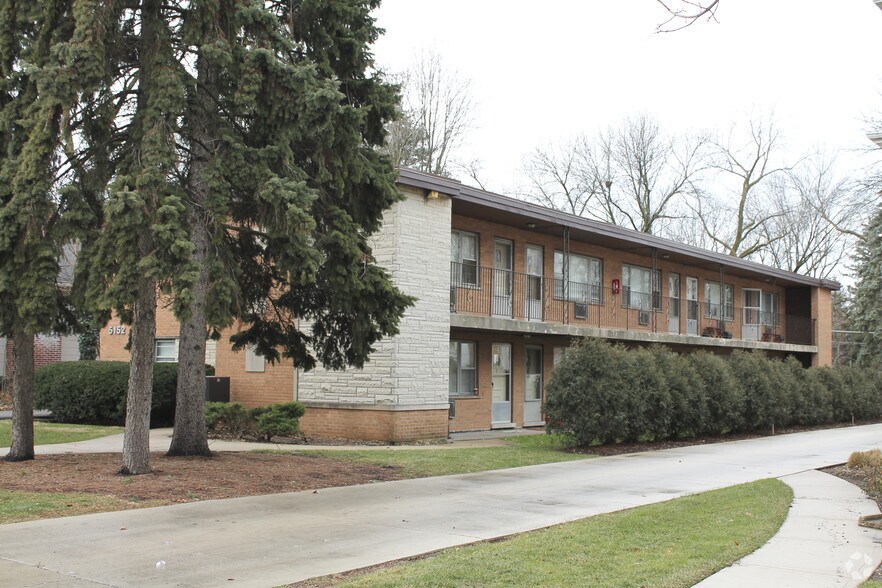 5152 Fairview Ave, Downers Grove, IL à vendre - Photo de l’immeuble – Image 3 sur 4