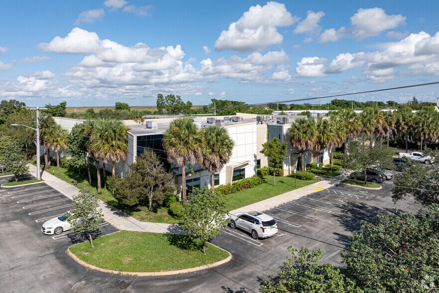 3900 NW 126th Ave, Coral Springs, FL à vendre - Photo principale – Image 1 sur 9