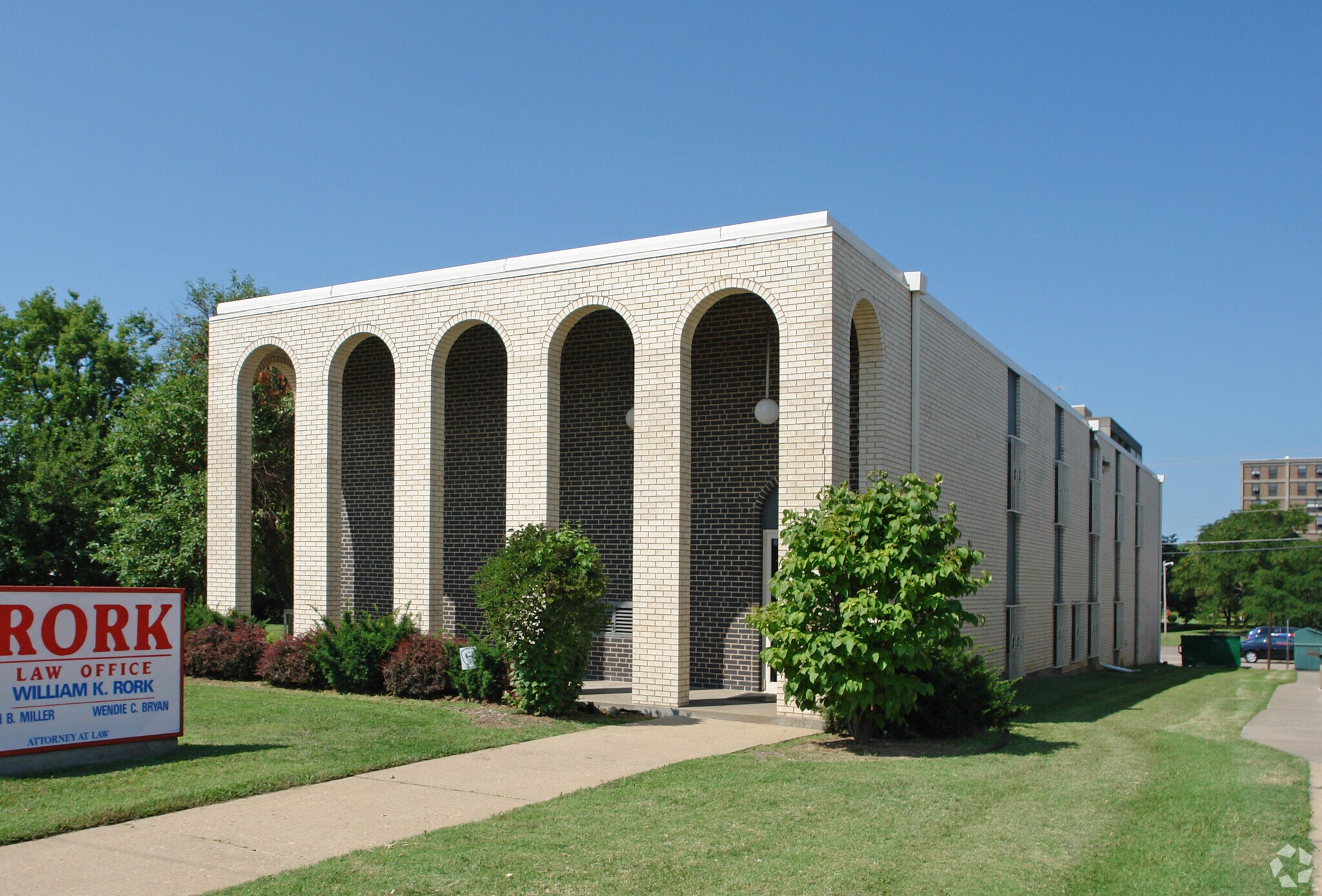 1321 SW Topeka Blvd, Topeka, KS à louer Photo principale– Image 1 sur 11