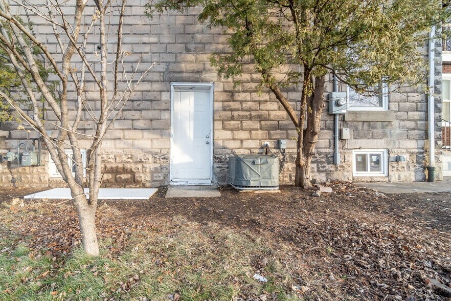 910 Burlington St E, Hamilton, ON à vendre - Photo de l’immeuble – Image 2 sur 24