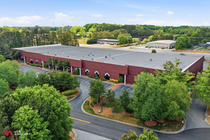 1650 Bluegrass Lakes Pky, Alpharetta, GA à louer - Photo principale – Image 1 sur 11