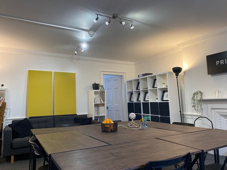 6 Hill St, Edinburgh à louer - Photo de l’immeuble – Image 3 sur 5