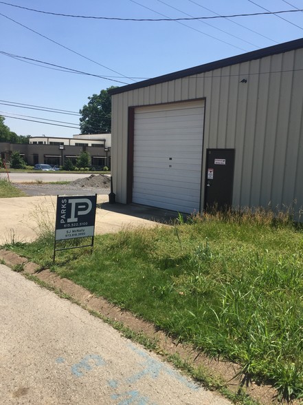 2331 White Ave, Nashville, TN à louer - Photo de l’immeuble – Image 3 sur 15