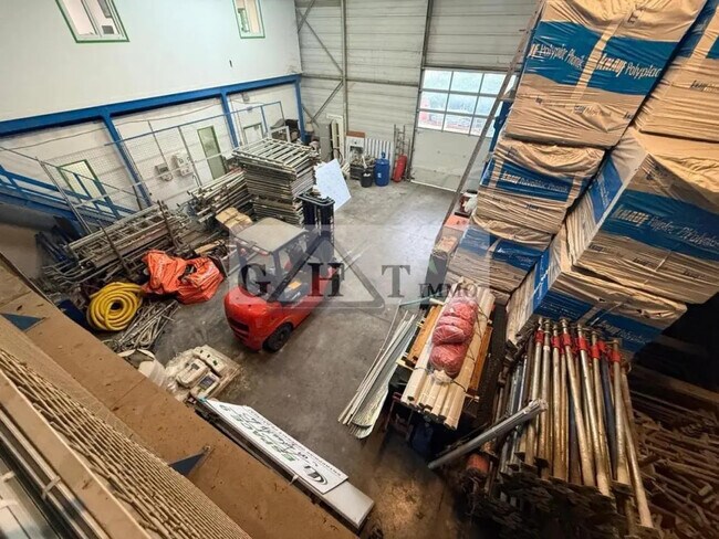 Plus de détails pour Bureau, Industriel/Logistique à louer