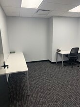 27301 Dequindre Rd, Madison Heights, MI à louer Photo intérieure– Image 2 sur 5