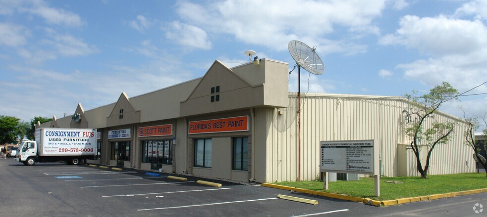 1202-1 NE Pine Island Rd, Cape Coral, FL à vendre - Photo de l’immeuble – Image 2 sur 9