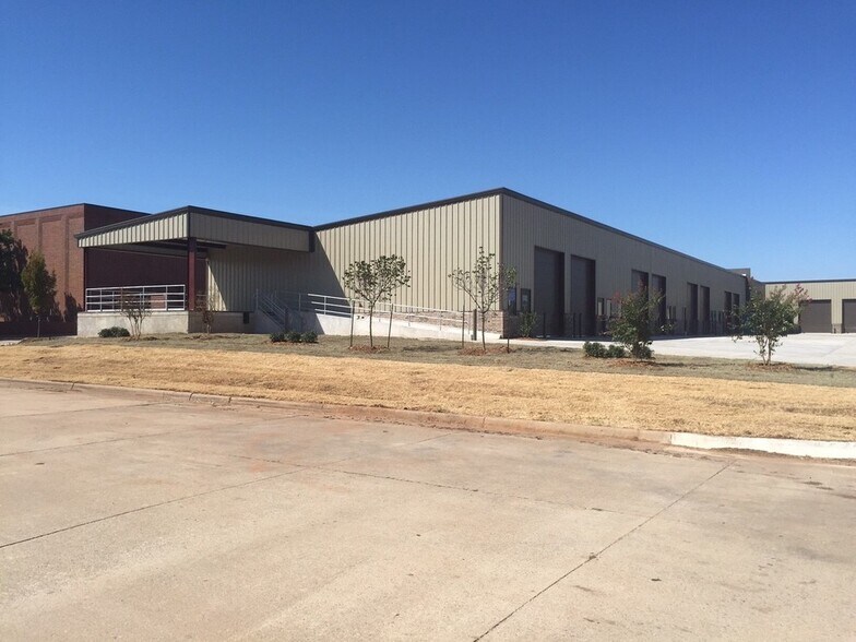 4150 28th Ave NW, Norman, OK à louer - Photo de l’immeuble – Image 2 sur 19