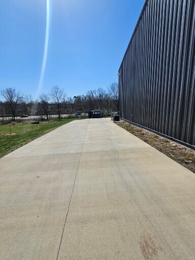546 Westport Rd, Elizabethtown, KY à louer - Photo de l’immeuble – Image 3 sur 11