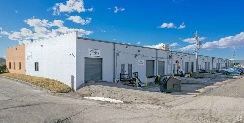 1232-1254 Hanley Industrial Ct, Brentwood, MO à louer - Photo de l’immeuble – Image 2 sur 4