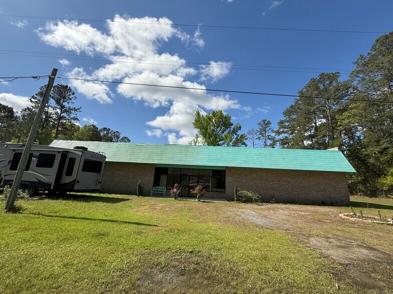 39 Old Cemetery Rd, Andrews, SC à vendre - Photo principale – Image 1 sur 20