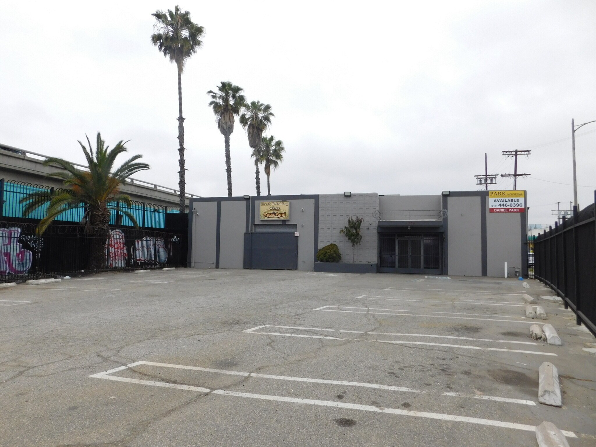 1374 E 16th St, Los Angeles, CA à vendre Photo principale– Image 1 sur 27