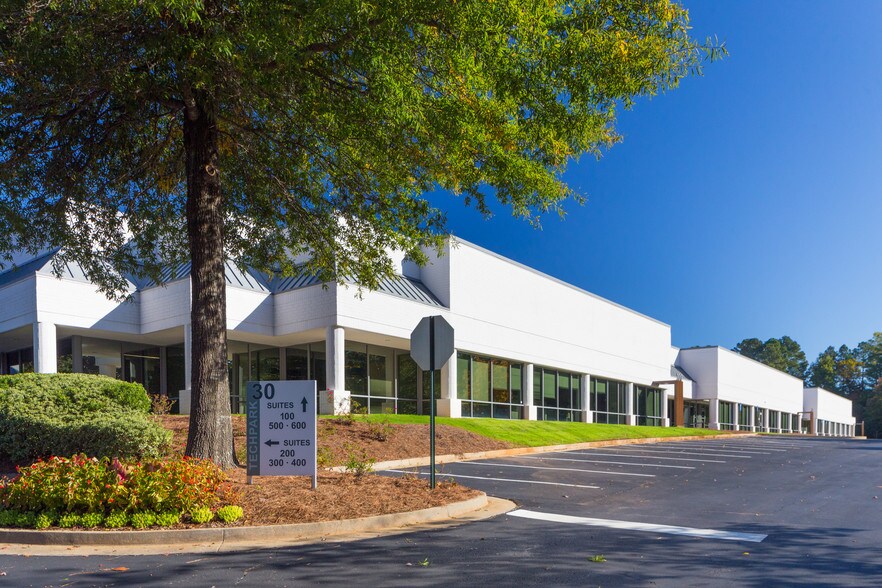 30 Technology Pky S, Peachtree Corners, GA à louer - Photo principale – Image 1 sur 19