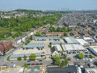 Plus de détails pour 27-33 Malham Rd, Londres - Industriel/Logistique à louer