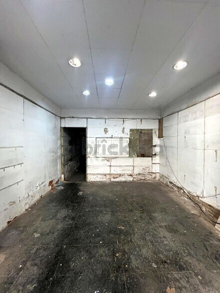 Immeuble residentiel dans Barcelone, Barcelona à vendre - Photo intérieure – Image 2 sur 4