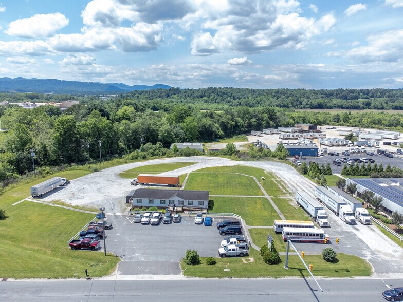 5077 Hendersonville Rd, Fletcher, NC à louer - Photo de l’immeuble – Image 2 sur 7