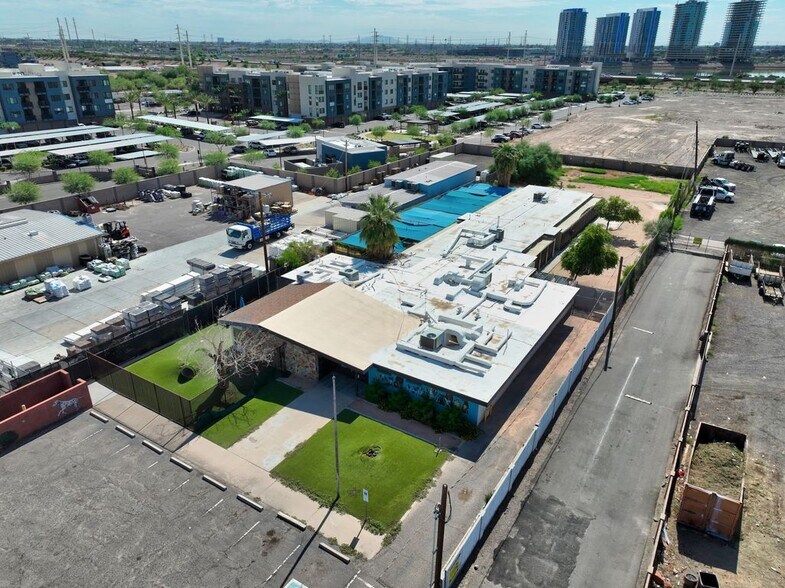 1211 E Curry Rd, Tempe, AZ à louer - Photo de l’immeuble – Image 2 sur 24