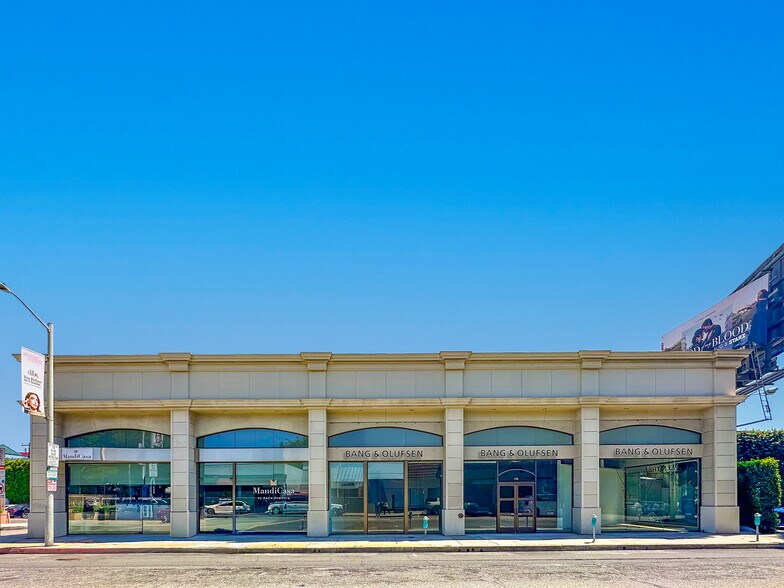 370-372 N Robertson Blvd, West Hollywood, CA à louer - Photo de l’immeuble – Image 3 sur 5