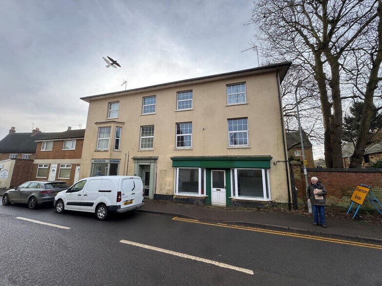 26-28 High St, Long Buckby à vendre - Photo de l’immeuble – Image 2 sur 5